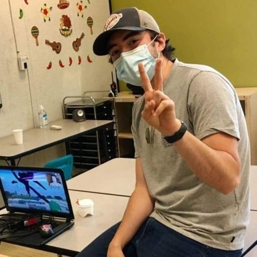 Meet your Posher, Diego